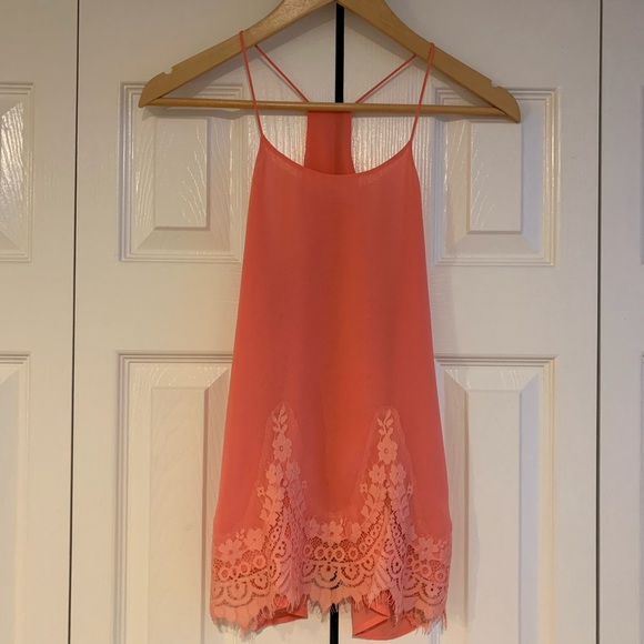 Tank - Picture 2 of 4